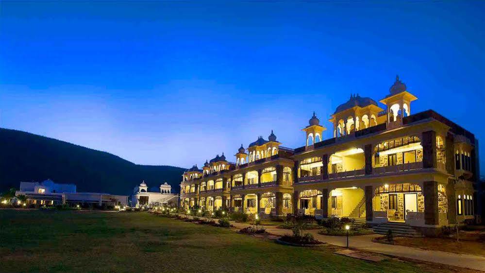 The Udaibagh Hotel อุเดเปอร์ ภายนอก รูปภาพ