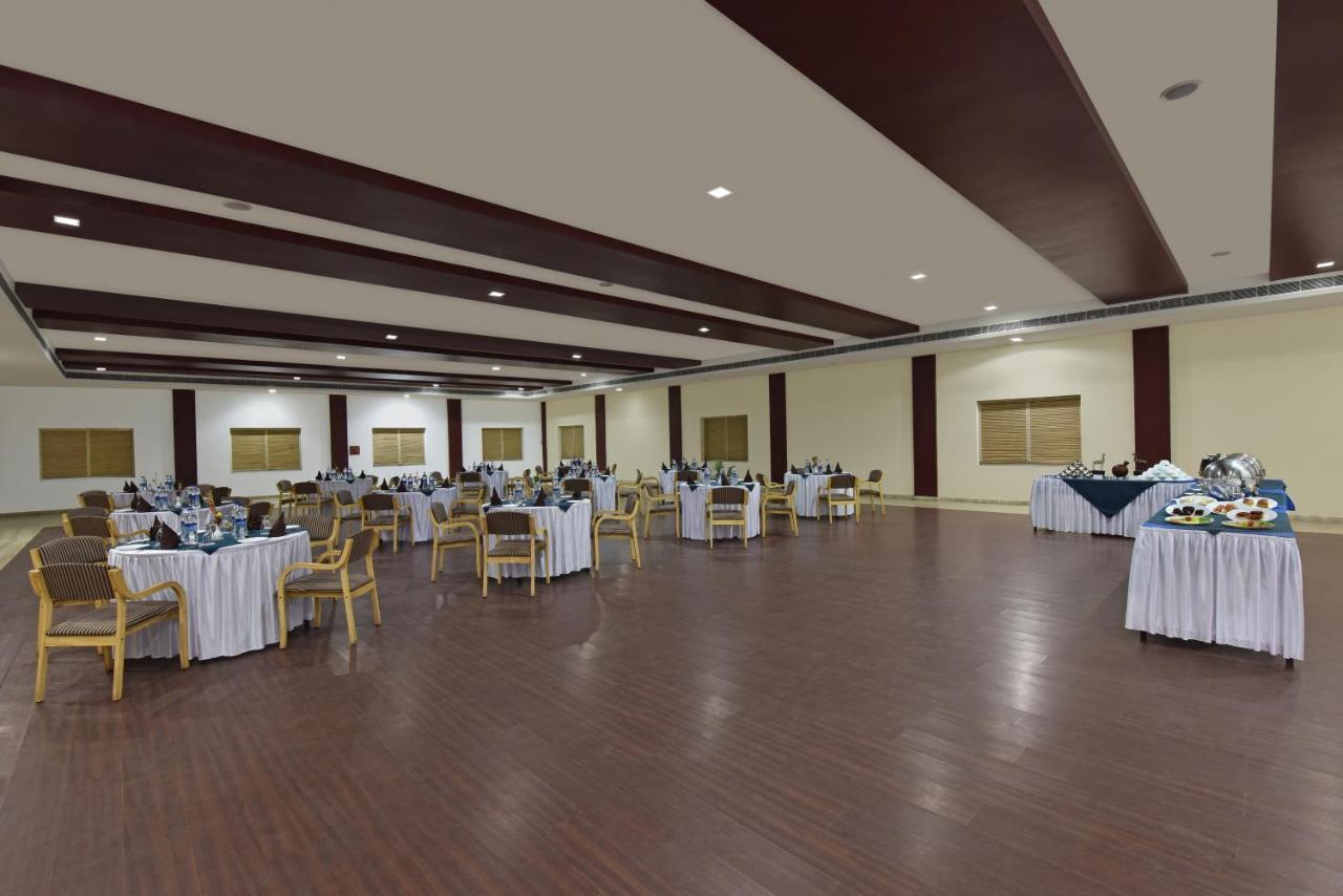 The Udaibagh Hotel อุเดเปอร์ ภายนอก รูปภาพ