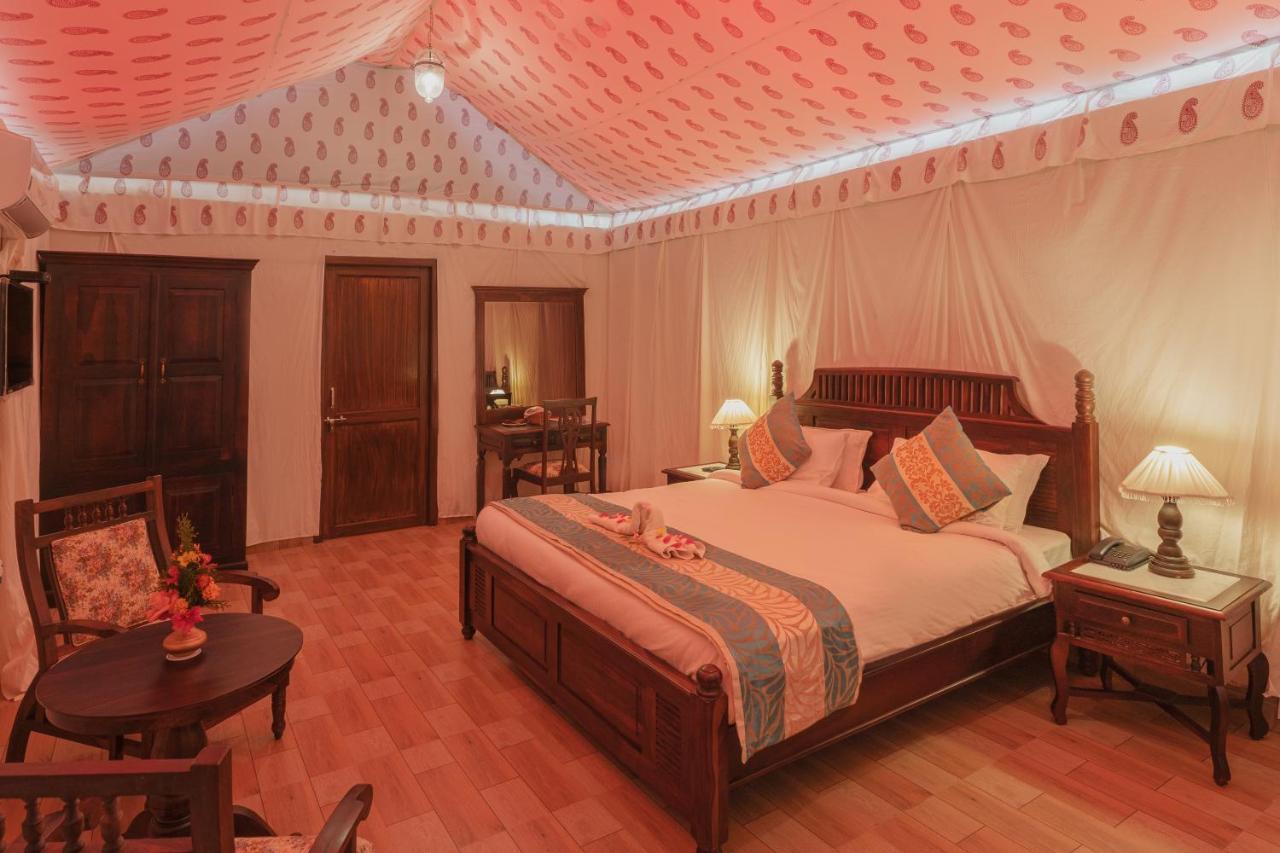 The Udaibagh Hotel อุเดเปอร์ ภายนอก รูปภาพ